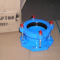 Wide range flange adaptor